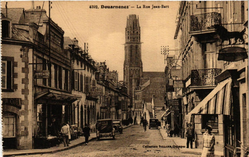 Carte postale ancienne Douarnenez - La Rue Jean-Bart à Douarnenez
