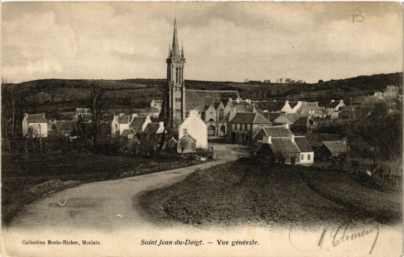 Carte postale ancienne Saint-Jean-du-Doigt - Vue générale à Saint-Jean-du-Doigt