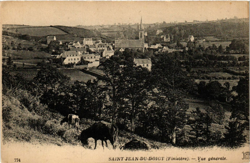 Carte postale ancienne Saint-Jean-du-Doigt - vue générale à Saint-Jean-du-Doigt