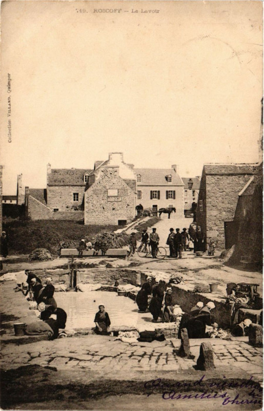 Carte postale ancienne Roscoff - Le Lavoir à Roscoff