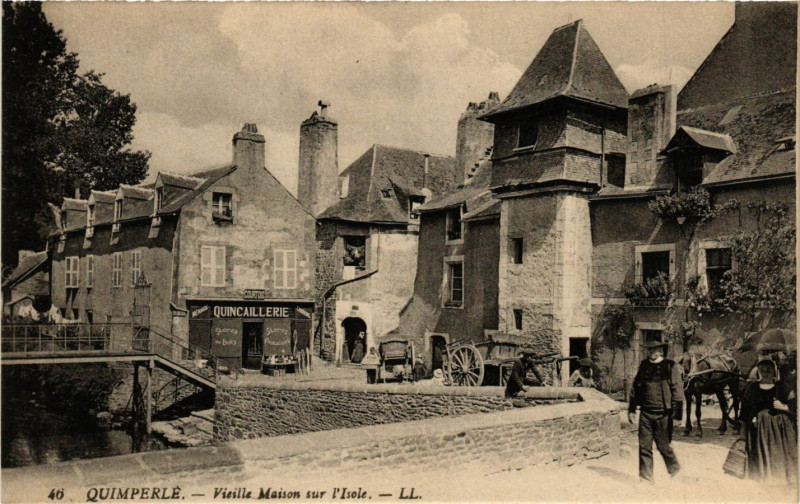 Carte postale ancienne Quimperle - Vieille Maison sur l'Isole à Quimperlé