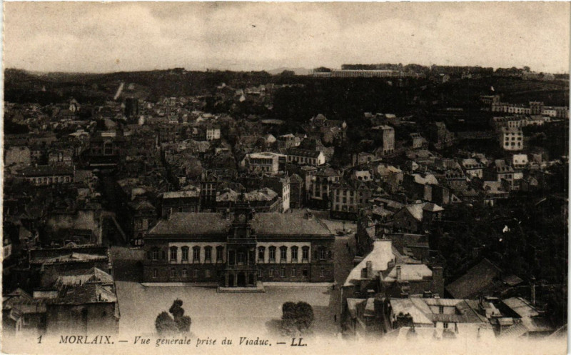 Carte postale ancienne Morlaix - vue générale prise du Viaduc à Morlaix