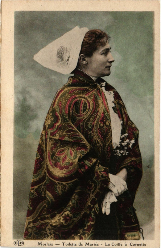 Carte postale ancienne Morlaix - Toilette de Mariée - La Coiffe a Cornette à Morlaix