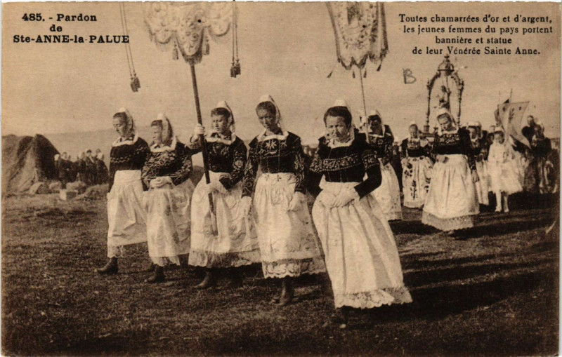Carte postale ancienne Pardon de Sainte-Anne-le-Paule