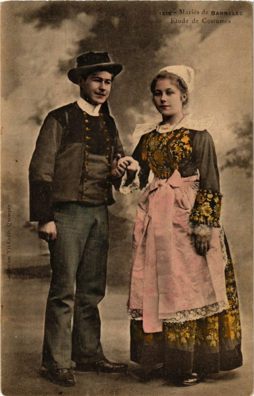 Carte postale ancienne Maries de Bannalec Etude de Costumes à Bannalec