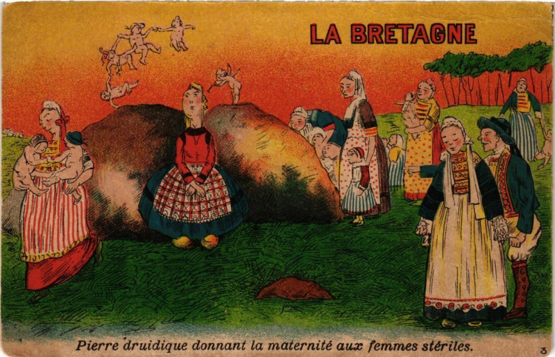 Carte postale ancienne Pierre druidique donnant la maternite aux femmes steriles