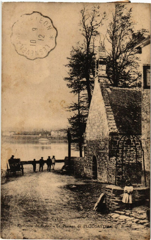 Carte postale ancienne Env. de Brest - Le Passage de Plougastel à Brest
