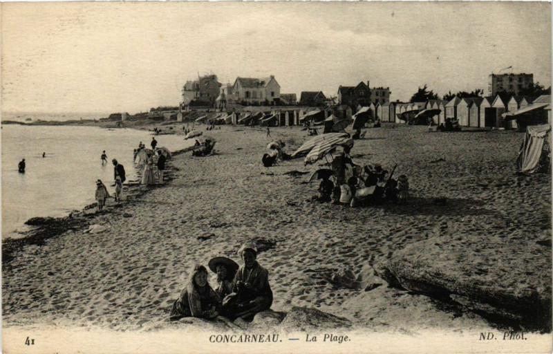 Carte postale ancienne Concarneau - La Plage à Concarneau