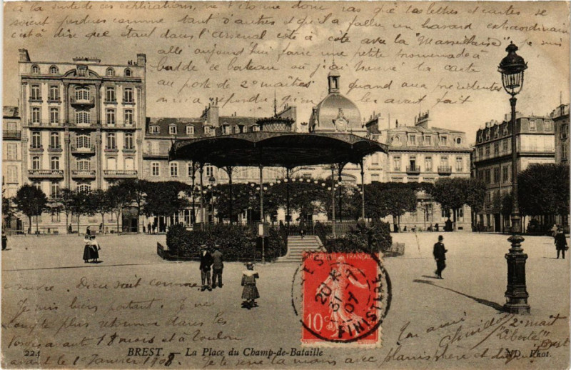 Carte postale ancienne Brest - La Place du Chamo-de-Bataille à Brest