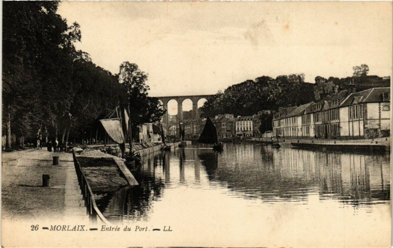 Carte postale ancienne Morlaix - Entrée du Port à Morlaix