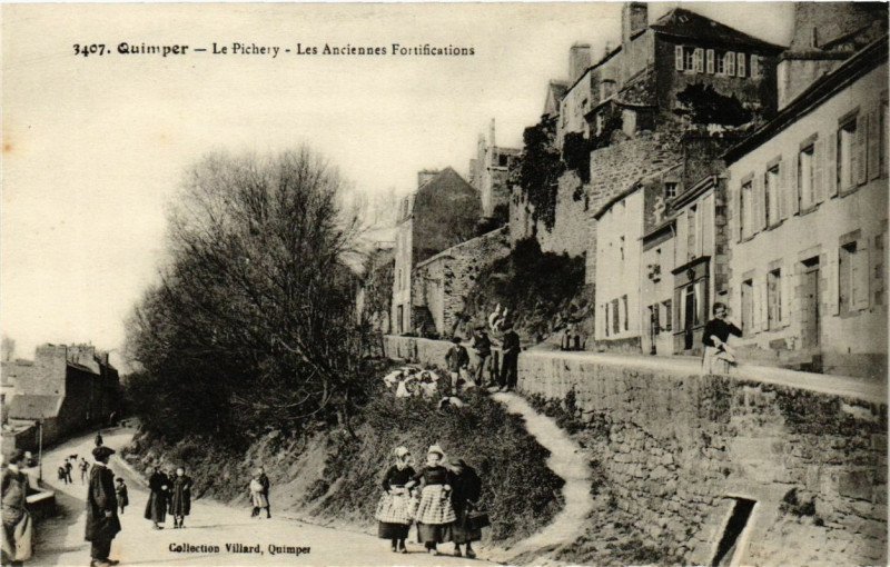 Carte postale ancienne Quimper - Le Pichery - Les Anciennes Fortifications à Quimper