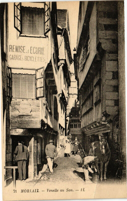 Carte postale ancienne Morlaix - Venelle au Son à Morlaix