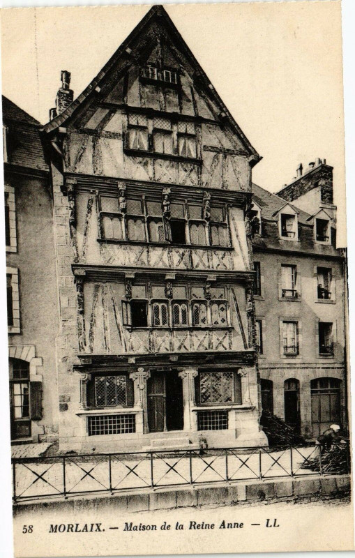 Carte postale ancienne Morlaix - Maison de la Reine Anne à Morlaix