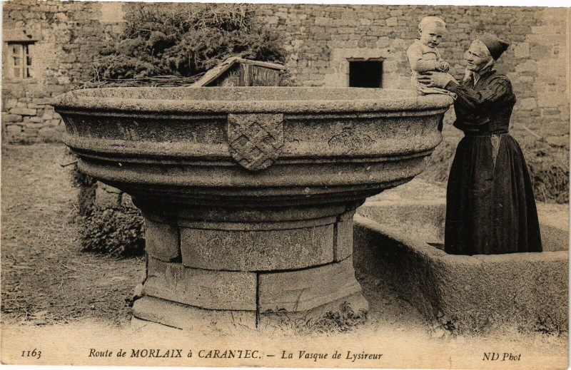 Carte postale ancienne Route de Morlaix a Carantec - La Vasque de Lysieur à Morlaix
