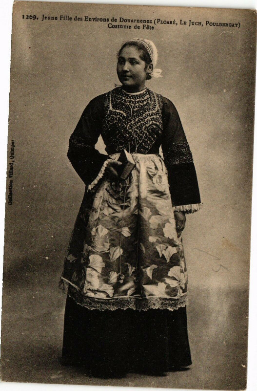 Carte postale ancienne Jeune Fille des Env. de Douarnenez (Ploare La Juch Poulderget) à Douarnenez