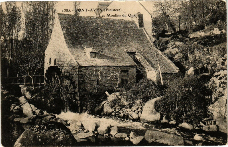 Carte postale ancienne Pont-Aven (Finistere) - Les Moulins du Quai à Pont-Aven