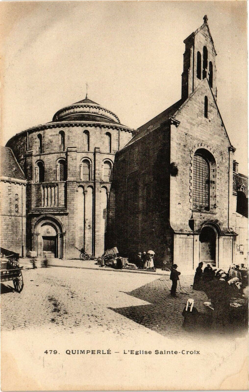 Carte postale ancienne Quimperle - L'Eglise Ste-Croix à Quimperlé