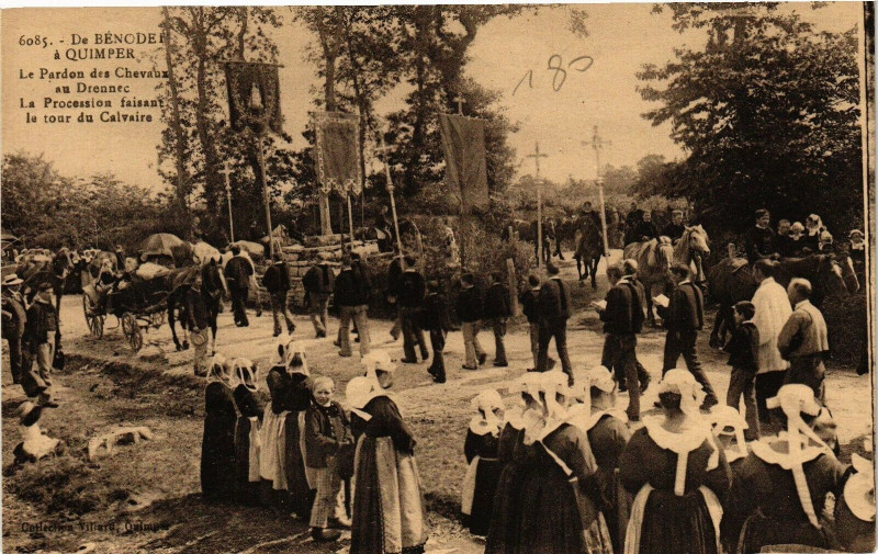 Carte postale ancienne Quimper-Le Pardon des Chevaux au Drennec à Quimper