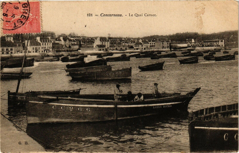 Carte postale ancienne Concarneau - Le Quai Carnot à Concarneau