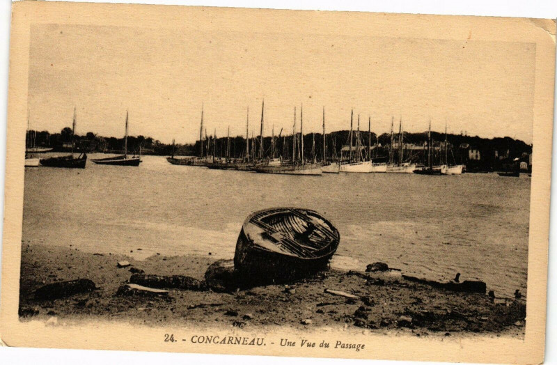 Carte postale ancienne Concarneau - Une Vue du Passage à Concarneau