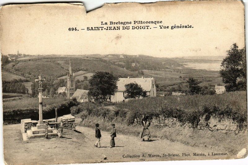 Carte postale ancienne La Bretagne Pittoresque - Saint-Jean-du-Doigt - Vue générale à Saint-Jean-du-Doigt