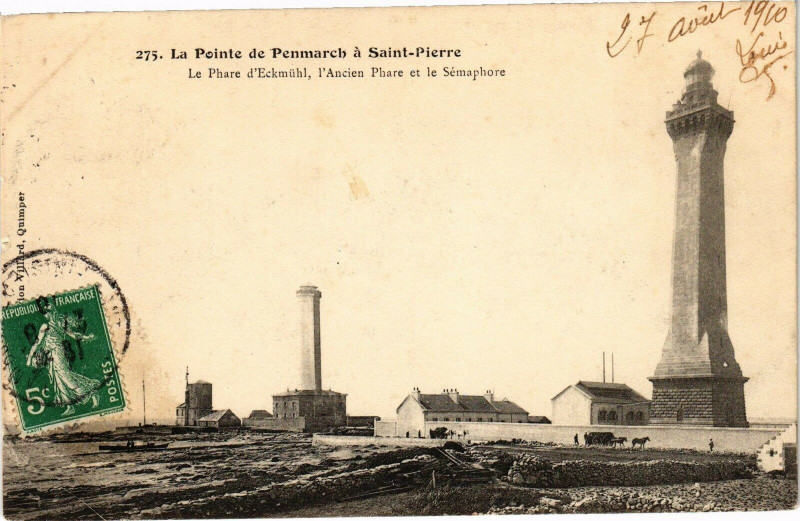 Carte postale ancienne La Pointe de Penmarc'H a Saint-Pierre - La Phare d'Eckmühl