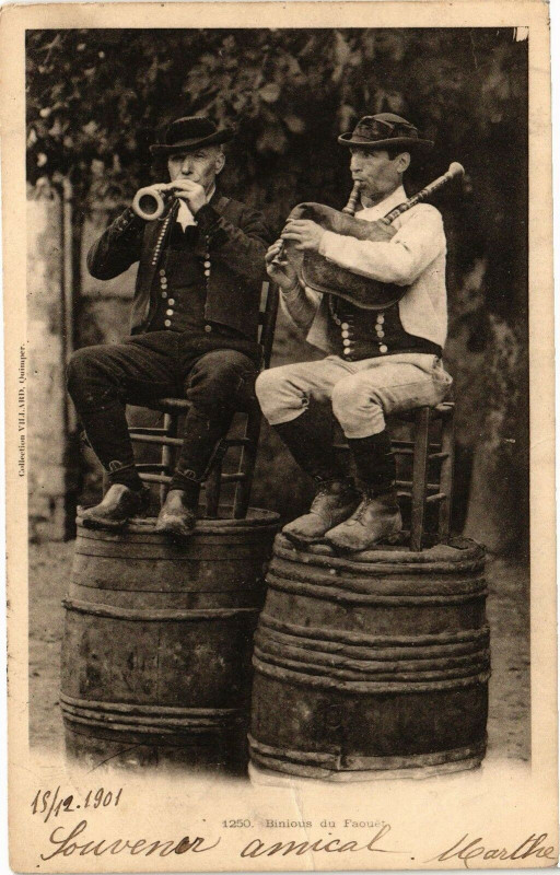 Carte postale ancienne Binious du Faouet