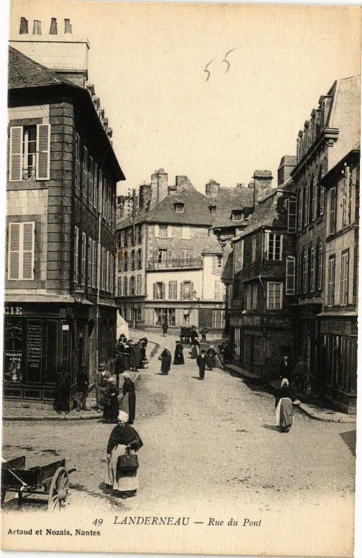 Carte postale ancienne Landerneau - Rue du Pont à Landerneau