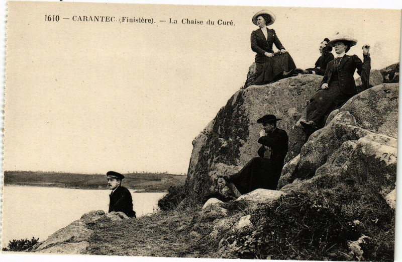 Carte postale ancienne Carantec - La Chaise du Curé à Carantec
