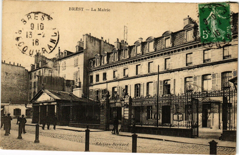 Carte postale ancienne Brest - La Mairie à Brest