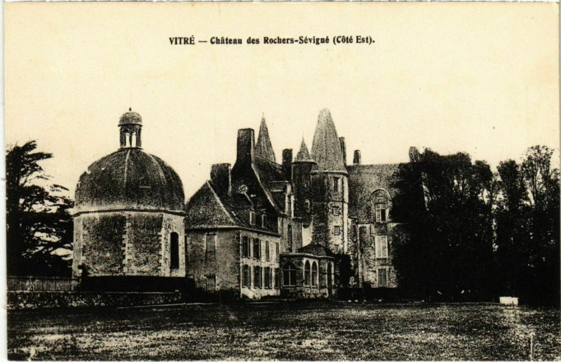 Carte postale ancienne Vitre Chateau des Rochers-Sevigne France à Vitré
