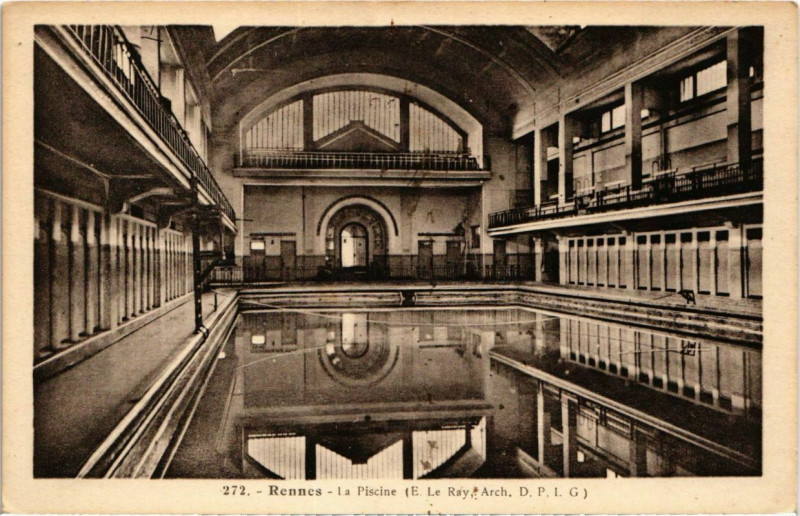 Carte postale ancienne Rennes La Piscine France à Rennes