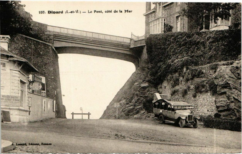 Carte postale ancienne Dinard Le Pont, cote de la Mer France à Dinard
