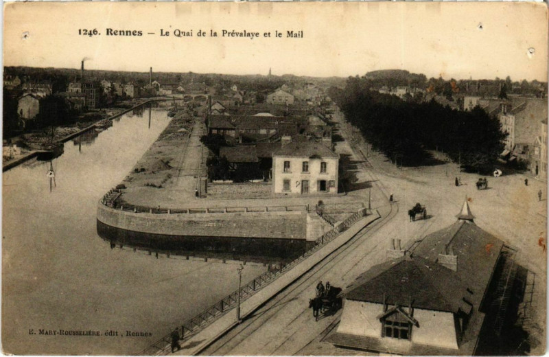 Carte postale ancienne Rennes Le Quai de la Prevalaye et le Mail France à Rennes