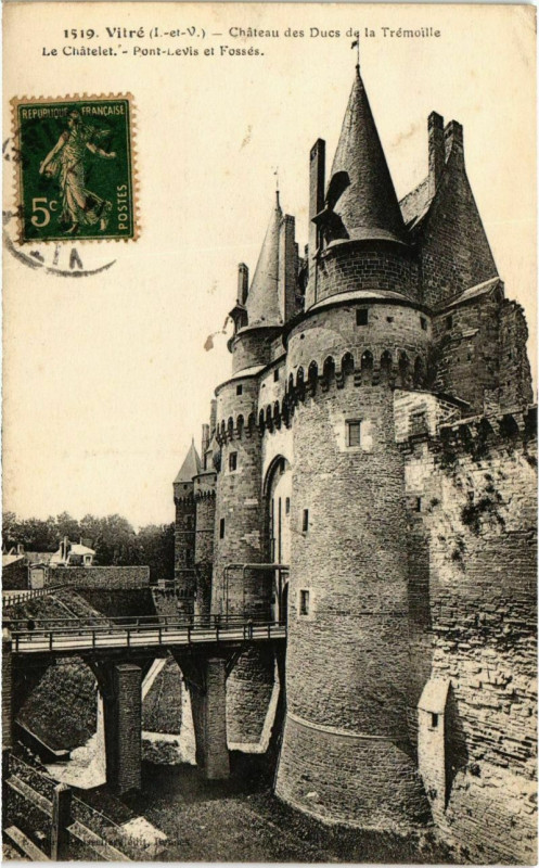 Carte postale ancienne Vitre Chateau des Ducs France à Vitré