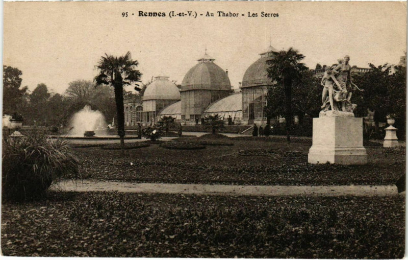 Carte postale ancienne Rennes Au Thabor, Les Serres France à Rennes