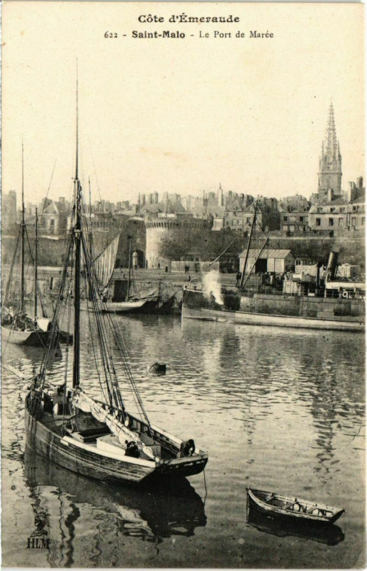 Carte postale ancienne Saint Malo Le Port de Maree France à Saint-Malo