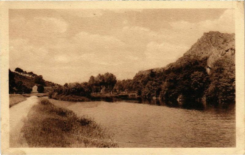 Carte postale ancienne Le Boel, I'Ile sur la Vilaine à Guichen