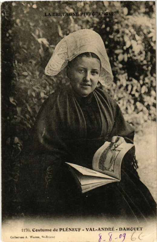 Carte postale ancienne Costume de Pléneuf - Val-Andre - Dahouet - Folklore