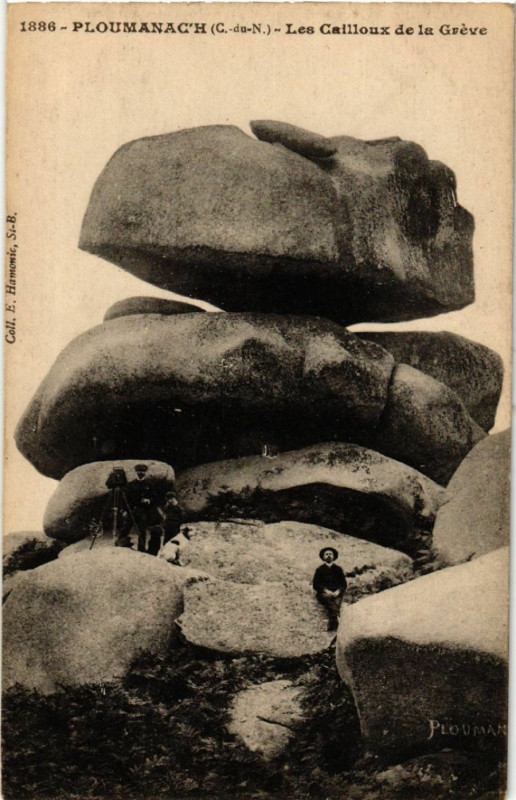 Carte postale ancienne Ploumanac'H - Les Cailloux de la Greve