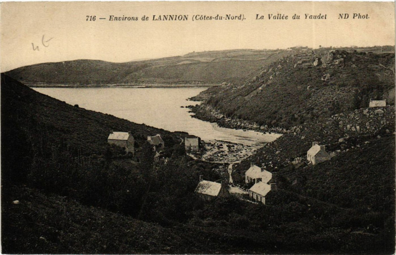 Carte postale ancienne Lannion - Env. - La Vallée du Yaudet à Lannion