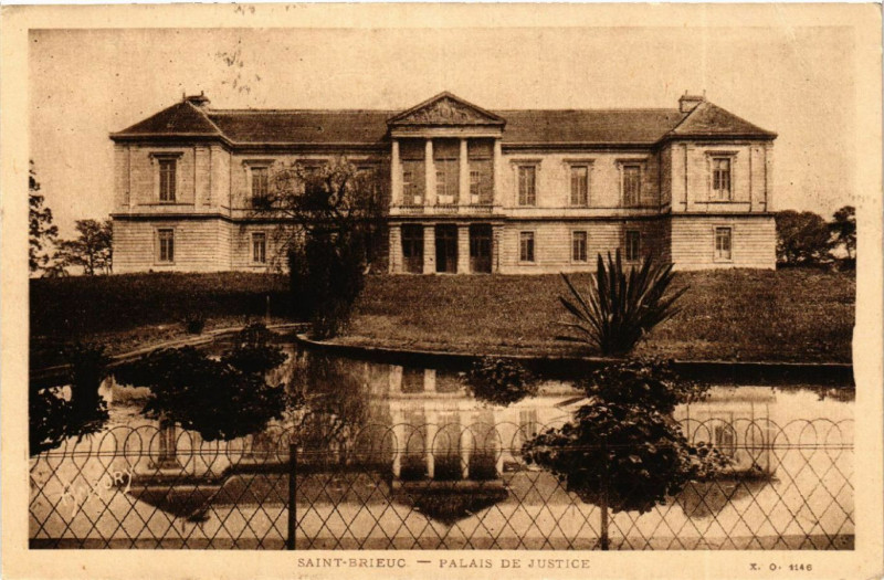 Carte postale ancienne Saint-Brieuc - Palais de Justice à Saint-Brieuc