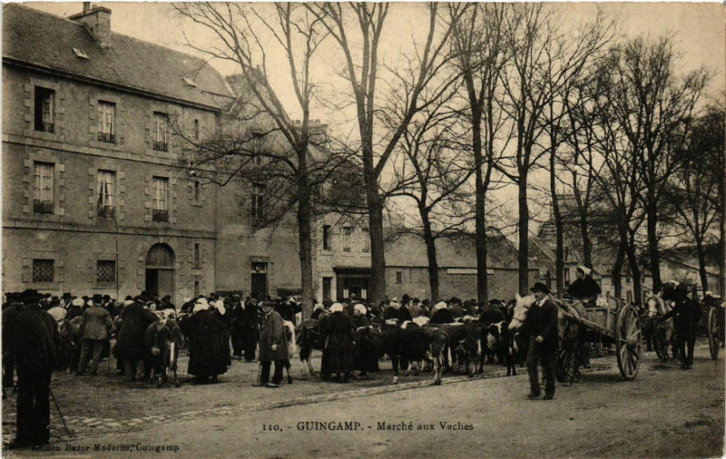 Carte postale ancienne Guingamp - Marché aux Vaches à Guingamp