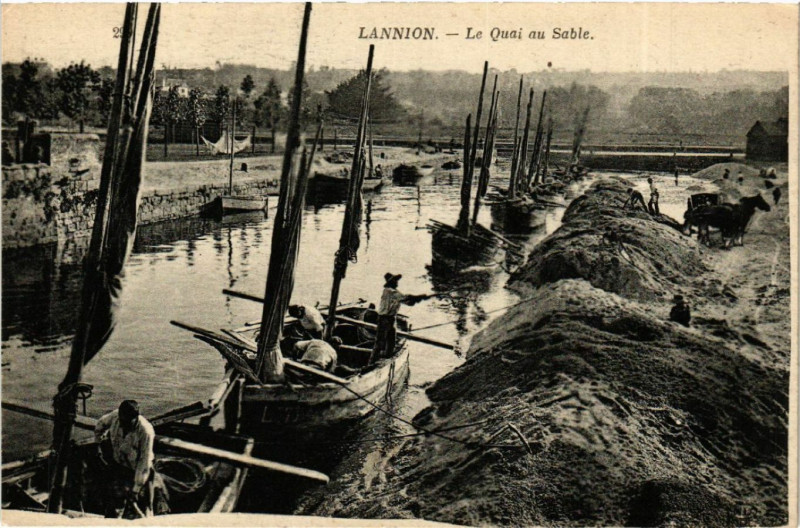 Carte postale ancienne Lannion - Le Quai au Sable à Lannion