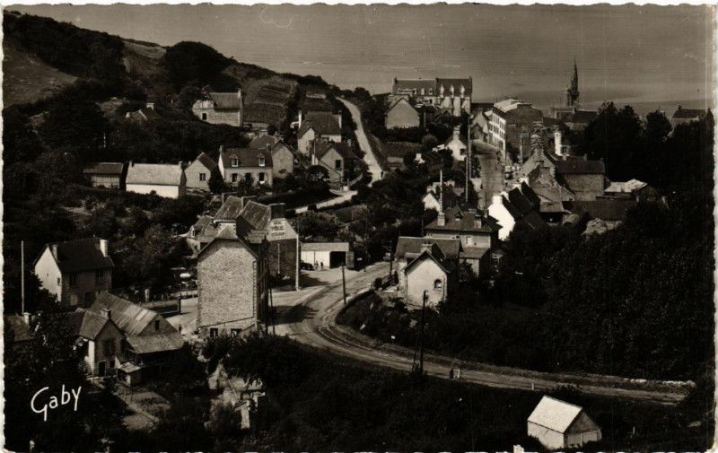 Carte postale ancienne Saint-Michel-en-Greve - Vue générale à Saint-Michel-en-Grève
