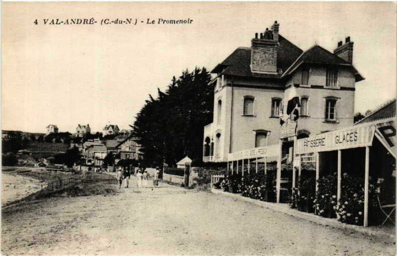 Carte postale ancienne Val-Andre - Le Promenoir