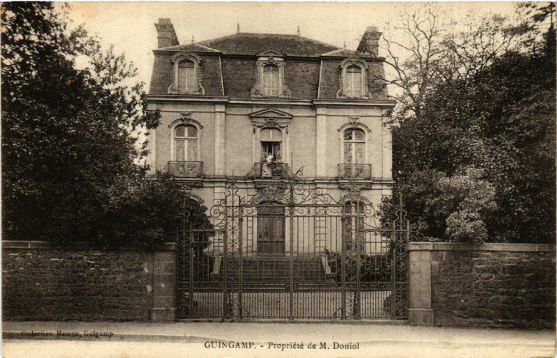 Carte postale ancienne Guingamp - Propriété de M. Doniol à Guingamp