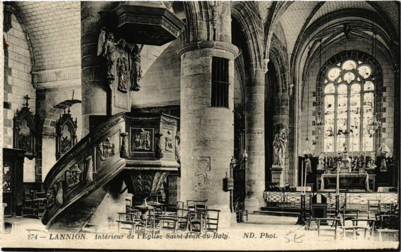 Carte postale ancienne Lannion - Intérieur de Eglise Saint-Jean-du-Baly à Lannion