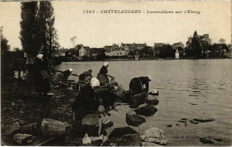 Carte postale ancienne Chatelaudren - Larandieren sur l'Etang