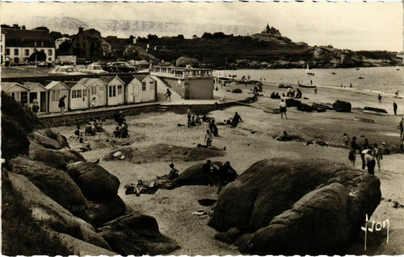 Carte postale ancienne Tregastel - La Plage de Coz-Pors à Trégastel